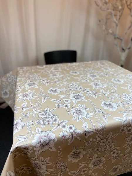 Blommor på beige botten