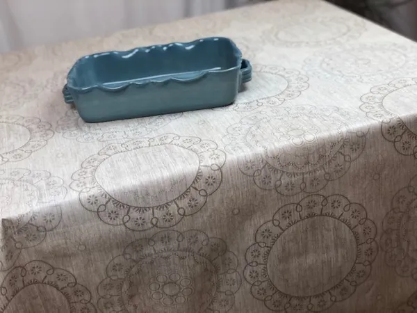 Vacker duk med cirklar metervara