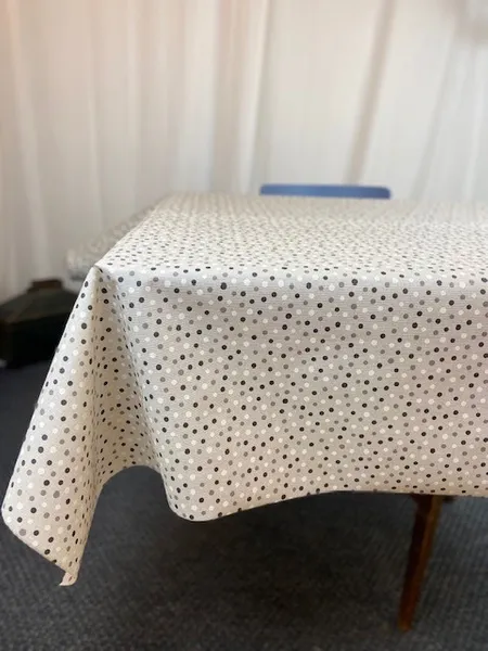 Textilvaxduk svartvit prick